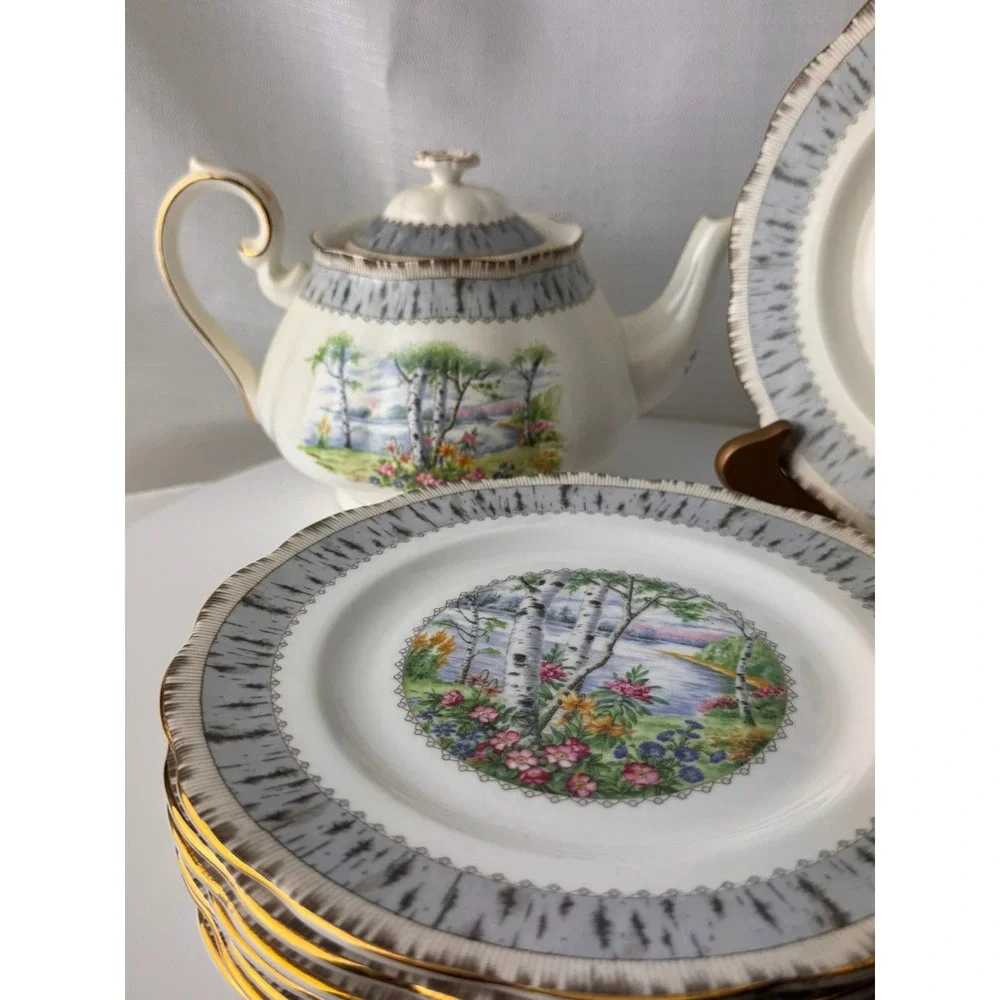 Royal Albert beautiful vintage